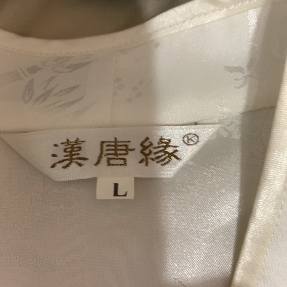 Gorgeous Asian top - Picture 5 of 6